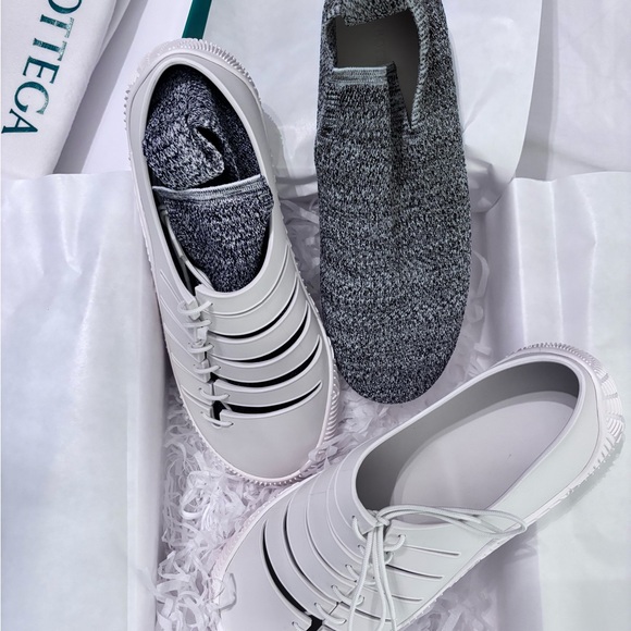 Stylish White Bottega Shoes - Picture 4 of 6